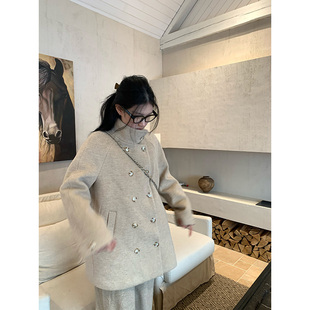 王少女(王少女)的店小个子，中长款立领毛呢厚外套，2024冬季高级气质夹棉大衣