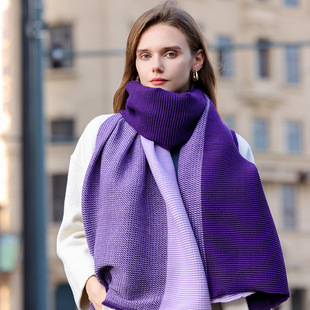 紫色围巾女士冬季2023拼色褶皱披肩两用长款保暖加厚防寒围脖