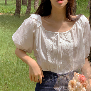 韩国chic夏季减龄温柔风，甜美可爱花边拼接露锁骨短袖雪纺衬衫女