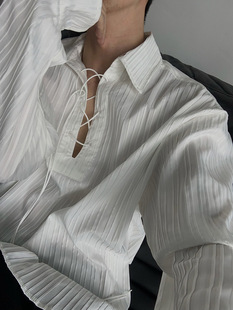 高级感白色褶皱质感，抽绳长袖衬衫设计感宽松特殊纹理衬衣男女