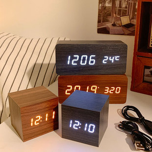 创意木质LED时钟闹钟夜光静音电子学生床头钟卧室宿舍桌台钟摆件