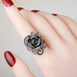 精致复古水钻玫瑰花食指戒指女高级感时尚，夸张大个性装饰指环饰品