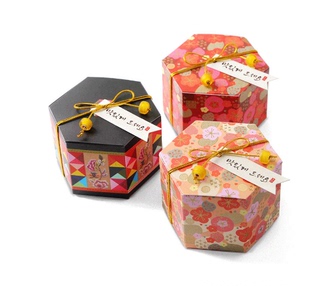 韩式六边形纸类创意结婚喜糖盒子迷你烫金梅花高档饰品包装盒10个