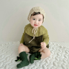 女宝宝洋气绿色春秋装背带裤女童婴儿可爱连体爬服配荷叶领毛衣
