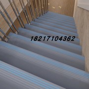 楼梯踏步地垫防滑商用加厚灰色黑条垫旧楼梯改造专用pvc塑胶地胶