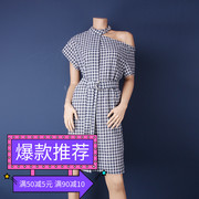 2018夏季女装时尚潮流个性斜肩腰带立领连衣裙OW036