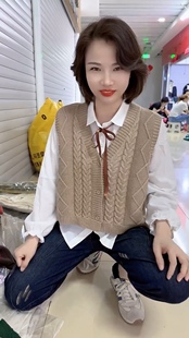 v领单排扣纯色针织衫马甲，女+长袖衬衫，两件套装韩系减龄坎肩背心女