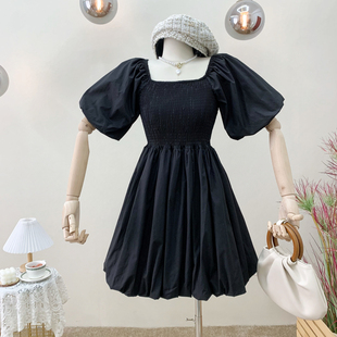 法式气质方领泡泡袖收腰显瘦2022年甜美黑色，蓬蓬公主连衣裙子