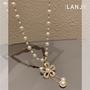 复古镶钻金色花朵项链，时尚锁骨链长款珍珠，毛衣链时尚气质配饰