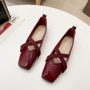春夏季2023瓢鞋玛丽珍鞋红色，时尚漆皮方头浅口平跟平底女单鞋