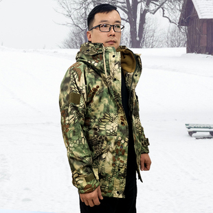 户外蟒纹迷彩g8风衣战术冲锋衣，男冬季中长款军迷大衣防风保暖外套