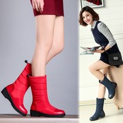 冬季红色学生棉鞋羽绒雪地靴，女式加厚中筒平底防水加绒保暖棉靴子