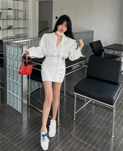 气质收腰长袖复古翻领连衣裙 韩国时尚高级感白色包臀衬衫短裙子