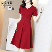 名媛红色连衣裙2024女夏季法式复古v领短袖收腰显瘦气质高端