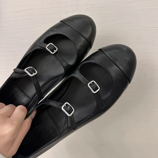 小香风拼色玛丽珍女鞋，2024一字式扣带圆头，低跟单鞋粗跟小皮鞋