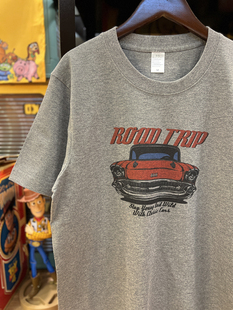美式复古vintage麻灰色经典小红汽车，印花纯棉男女款情侣t恤