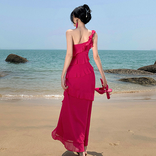 去海边穿的裙子海边氛围感玫红色连衣裙荷叶边度假超仙长裙女
