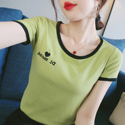 绿色短袖T恤女夏季2023年气质修身显瘦简约字母刺绣圆领上衣