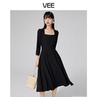 VEE/唯己小黑裙法式气质优雅小方领纹理感中长袖连衣裙
