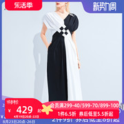 aui设计感黑白撞色连衣裙女2024夏小众(夏小众)气质v领收腰褶皱中长裙