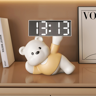小熊电子时钟摆件闹钟高颜值客厅桌面摆放台式钟表创意时间显示器