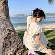 三亚旅游露背沙滩，裙女2023年白色裙子，海边度假超仙拍照连衣裙长裙
