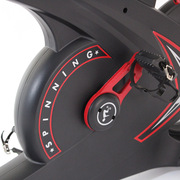 动感单车静音运动家用锻炼磁控脚踏车有氧健身阻力调节式磁控单车