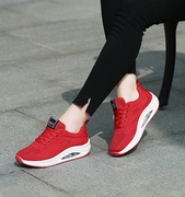 红色曳舞鞋四季女士广场鞋软底，中跟跳舞鞋，外窗厚底曳步健身跳操鞋