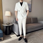 休闲中袖西装男垂感白色外套夏季卡扣西服英伦修身九分裤两件套潮