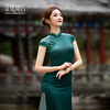 改良旗袍绿色修身高，开叉长款女复古典中国风舞蹈练功演出服连衣裙
