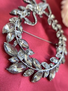 （已售）收藏！美国现代时装首饰 王VV 古董珠宝钻石造型