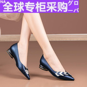 日本真皮浅口平跟单鞋女平底尖头2022春秋季休闲低跟大码女鞋
