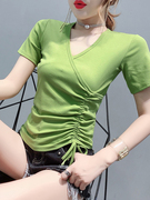 设计感v领抽绳短袖，女2024潮抹茶绿t恤女夏装小众心机收腰上衣