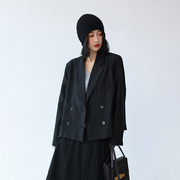 2022年春秋原创设计小众黑色高级感炸街休闲潮流女西装服外套