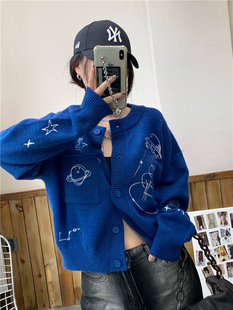 刺绣设计感宝蓝色毛衣外套女北极绒宽松宇宙，针织开衫2022秋季