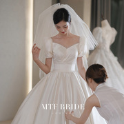 韩国短袖缎面婚纱主纱2024气质，新娘复古简约大拖尾婚纱，白礼服(白礼服)
