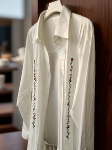 外贸日单白衬衫，女款纯棉翻领文艺长袖刺绣，宽松复古衬衣春季