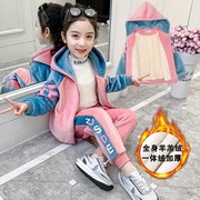 女童春装金丝绒套装，2024秋冬儿童洋气，加绒加厚网红卫衣两件套