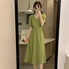 茶歇法式v领牛油果绿连衣裙女夏季设计感小众气质收腰系带a字长裙