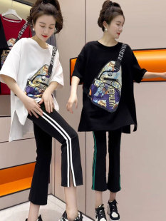欧货时尚大板套装女夏季设计款卡包中袖T恤+芭比八分裤两件套