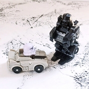 动漫周边星战黑白武士汽车，人变形小汽车，机器人模型玩具摆件c50