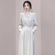 高级感气质白色连衣裙长裙，2023秋季女装，法式高端精致显瘦裙子