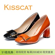 kisscat接吻猫2023新亮漆牛皮方头粗高跟，皮带扣女单鞋ka43522-10