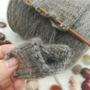 爆绒羊毛混纺60%羊毛混纺纱线，16支中粗线柔软舒适贴身不扎