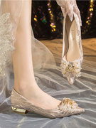 灰姑娘的水晶鞋婚鞋不累脚低跟粗跟新娘孕妇结婚配婚纱伴娘礼服鞋