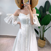2023海南三亚沙滩裙白色吊带荷叶边设计纯棉女波西米亚连衣裙