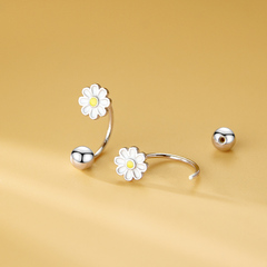 女森系雏菊花朵设计气质摘纯银耳钉