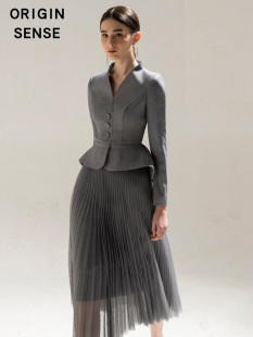 50年代欧式复古赫本风高档气质，显瘦通勤洋气，灰色时装两件套百褶裙