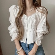 韩国chic春季设计感系带方领泡泡袖纯色肌理感短款娃娃衫长袖衬衫