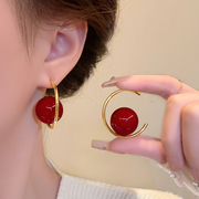 红色大珍珠耳钉女耳环小众设计感高级感2024年新年款洋气耳饰耳圈